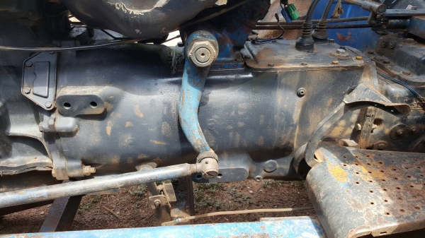 ขาย รถไถ FORD 6600 T5 เอกสารเล่มทะเบียนครบ อุปกรณ์มีใบดันหน้า และผาน 7