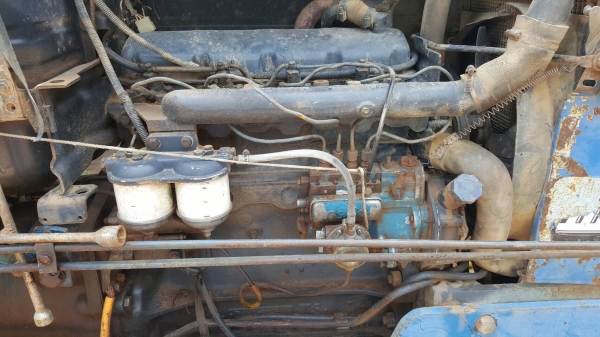 ขาย รถไถ FORD 6600 T5 เอกสารเล่มทะเบียนครบ อุปกรณ์มีใบดันหน้า และผาน 7