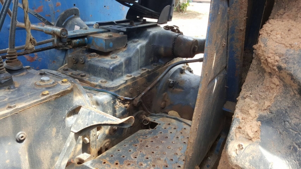 ขาย รถไถ FORD 6600 T5 เอกสารเล่มทะเบียนครบ อุปกรณ์มีใบดันหน้า และผาน 7