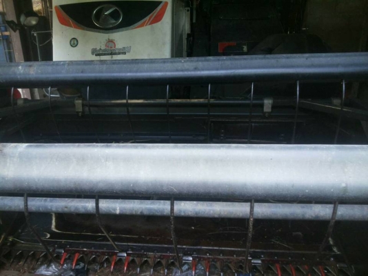 รถเกี่ยวข้าว คูโบต้า DC 70 g