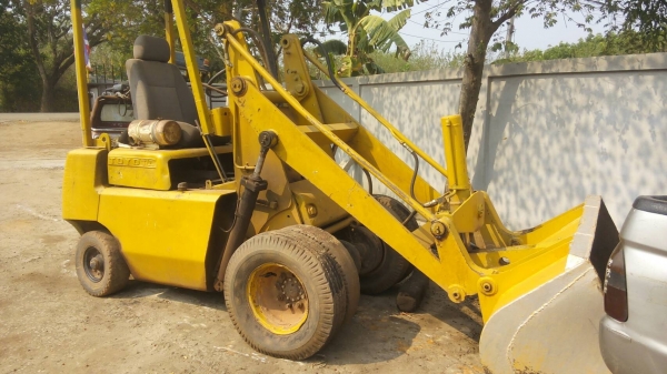 ขายด่วนรถตัก1คิวนถเครืองฟังขายตามสภาพ ขายด่วนรถตัก1คิวนถเครืองฟังขายตามสภาพ