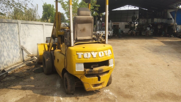 ขายด่วนรถตัก1คิวนถเครืองฟังขายตามสภาพ ขายด่วนรถตัก1คิวนถเครืองฟังขายตามสภาพ