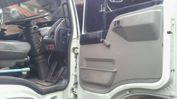 ฝากขาย 10ล้อดั้ม FM3M   240 แรง. สภาพพร้อมใช้