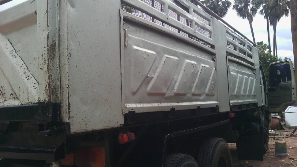 ฝากขาย 10ล้อดั้ม FM3M   240 แรง. สภาพพร้อมใช้