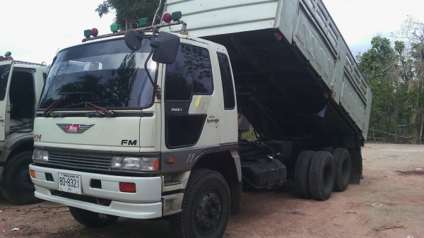 ฝากขาย 10ล้อดั้ม FM3M   240 แรง. สภาพพร้อมใช้