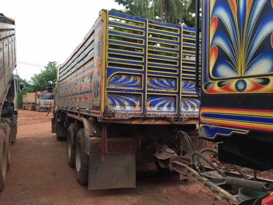 ขายชุดคานหลัง hino 195