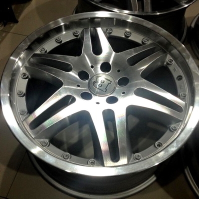 ล้อBENZ 18นิ้ว BRABUS BLOCK 6 กว้าง8.5 ET35 ไม่มีคดแตกร้าว สภาพสวย ตจวส่งได้
