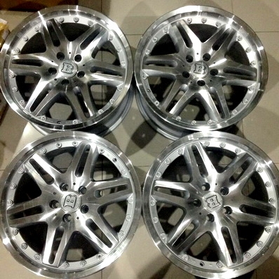 ล้อBENZ 18นิ้ว BRABUS BLOCK 6 กว้าง8.5 ET35 ไม่มีคดแตกร้าว สภาพสวย ตจวส่งได้