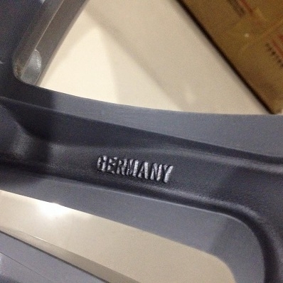 ล้อBENZ 18นิ้ว BRABUS BLOCK 6 กว้าง8.5 ET35 ไม่มีคดแตกร้าว สภาพสวย ตจวส่งได้