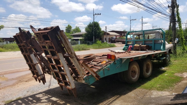 ขาย เทนเลอร์ 10 ล้อ หัวยาว เพลาเดียว มีหางพับไฮดรอริค ไม่มีทะเบียนนะครับ เครื่องเดิม TX เฟืองท้ายใหญ่ คัสซีสวย หางเทนเลอร์เหล็กใหญ่แข็งแรง รถใช้งานได้ปกติ