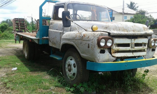 ขาย เทนเลอร์ 10 ล้อ หัวยาว เพลาเดียว มีหางพับไฮดรอริค ไม่มีทะเบียนนะครับ เครื่องเดิม TX เฟืองท้ายใหญ่ คัสซีสวย หางเทนเลอร์เหล็กใหญ่แข็งแรง รถใช้งานได้ปกติ