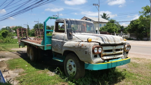 ขาย เทนเลอร์ 10 ล้อ หัวยาว เพลาเดียว มีหางพับไฮดรอริค ไม่มีทะเบียนนะครับ เครื่องเดิม TX เฟืองท้ายใหญ่ คัสซีสวย หางเทนเลอร์เหล็กใหญ่แข็งแรง รถใช้งานได้ปกติ