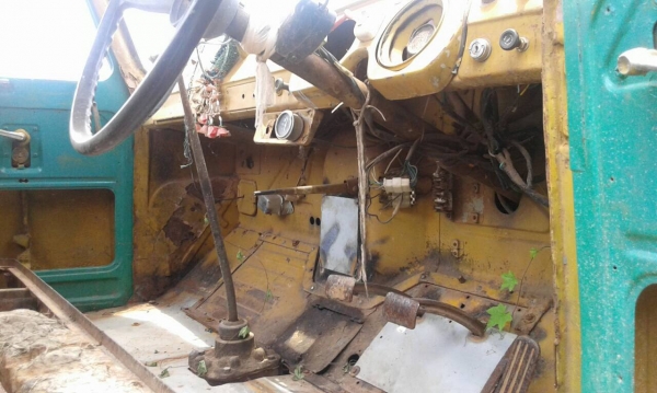 ขาย เทนเลอร์ 10 ล้อ หัวยาว เพลาเดียว มีหางพับไฮดรอริค ไม่มีทะเบียนนะครับ เครื่องเดิม TX เฟืองท้ายใหญ่ คัสซีสวย หางเทนเลอร์เหล็กใหญ่แข็งแรง รถใช้งานได้ปกติ