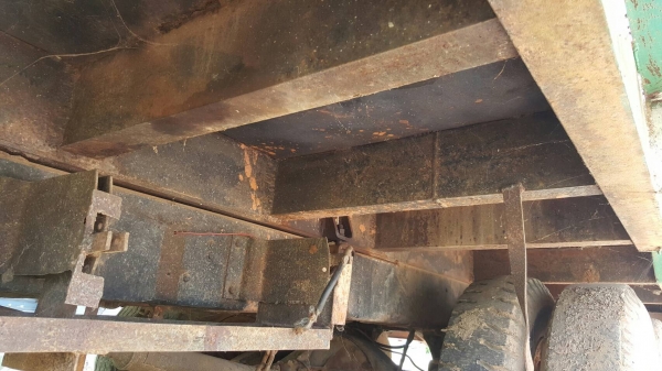 ขาย เทนเลอร์ 10 ล้อ หัวยาว เพลาเดียว มีหางพับไฮดรอริค ไม่มีทะเบียนนะครับ เครื่องเดิม TX เฟืองท้ายใหญ่ คัสซีสวย หางเทนเลอร์เหล็กใหญ่แข็งแรง รถใช้งานได้ปกติ