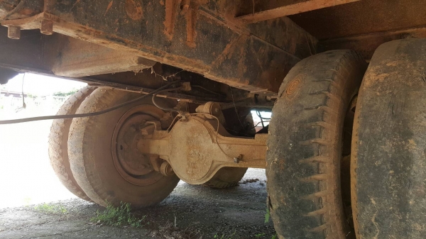 ขาย เทนเลอร์ 10 ล้อ หัวยาว เพลาเดียว มีหางพับไฮดรอริค ไม่มีทะเบียนนะครับ เครื่องเดิม TX เฟืองท้ายใหญ่ คัสซีสวย หางเทนเลอร์เหล็กใหญ่แข็งแรง รถใช้งานได้ปกติ