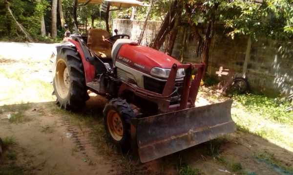 ขาย ยันม่าร์ 35 แรง 3,300 ช.ม  มีใบัน+ผาน 5 เอกสารมีใบปิดงวดยังไม่ได้ทำเล่ม ราคา 159,000  091-0206555