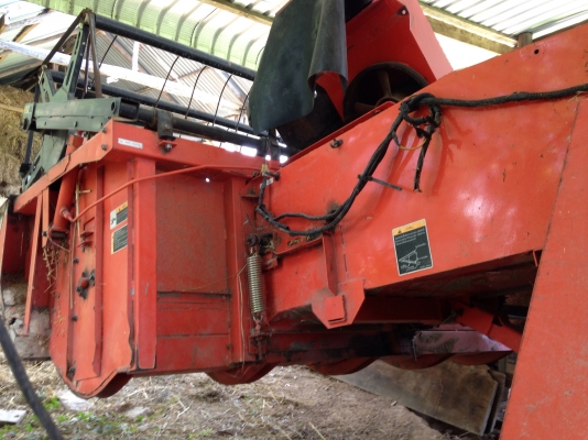 ขาย DC60 ปี 53 ยางแทร็คกับโซ่คอ เพิ่งเปลี่ยน ราคา 225,000 มีเล่มทะเบียน 091-0206555 อยู่ศรีสะเกษครับ