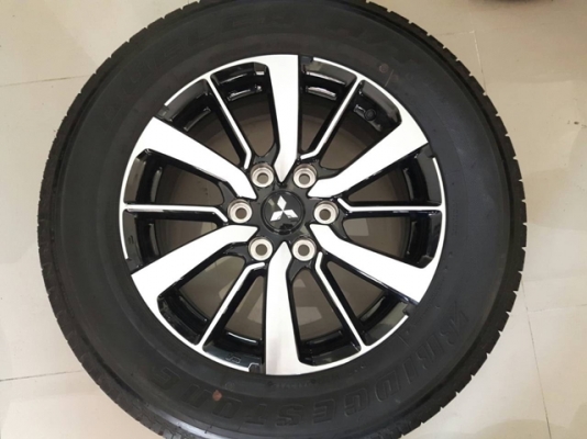 ล้อแม็กสภาพป้ายแดง Mitsubishi allnew Pajaro sport ขอบ 18 พร้อมยางปลายปี 15