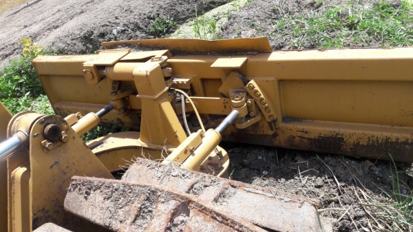 ขายรถดันดิน....MITSUBISHI..BD2G....รถสวยสภาพดี.....ระบบคล่อง. ..สภาพพร้อมใช้...สนใจโทร089-3818694....ดวงนภา