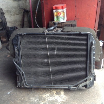 ขายหม้อน้ำรถตู้ LH100