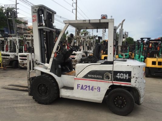 รถยกนิสสันรุ่นใหม่ล่าสุด น้ำหนักยก 4 ตัน เสาสูง 4 เมตร เครื่องดีเซล เกียร์ออโต้