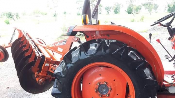 ขายรถไถ KUBOTA L4708 อุปกรณ์ ดันหน้า ผานหลัง รถสวยสภาพดีมาก ใช้งานน้อย เอกสารถูกต้อง เล่มทะเบียนพร้อมโอน ราคา375,000 สนใจโทร 090-8588220คุณนะ 093-3258446คุณบิว หรือเข้าดูสินค้าอื่นๆได้ที่ www.narong2truck.com หรือ www.truck.in.th/498 หรือเพจFacebook ณรงค์ ขายรถไถ KUBOTA L4708 อุปกรณ์ ดันหน้า ผานหลัง รถสวยสภาพดีมาก ใช้งานน้อย เอกสารถูกต้อง เล่มทะเบียนพร้อมโอน ราคา375,000 สนใจโทร 090-8588220คุณนะ 093-3258446คุณบิว หรือเข้าดูสินค้าอื่นๆได้ที่ www.narong2truck.com หรือ www.truck.in.th/498 หรือเพจFacebook ณรงค์