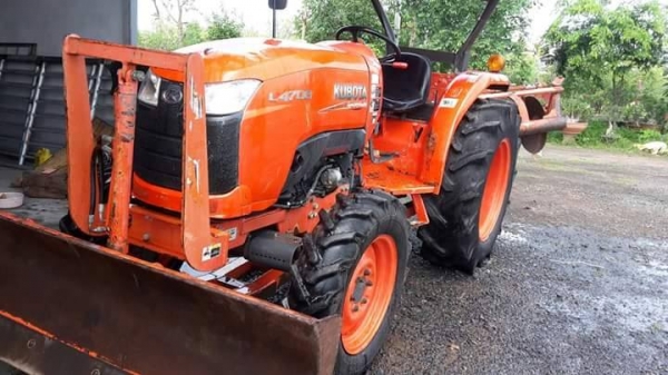 ขายรถไถ KUBOTA L4708 อุปกรณ์ ดันหน้า ผานหลัง รถสวยสภาพดีมาก ใช้งานน้อย เอกสารถูกต้อง เล่มทะเบียนพร้อมโอน ราคา375,000 สนใจโทร 090-8588220คุณนะ 093-3258446คุณบิว หรือเข้าดูสินค้าอื่นๆได้ที่ www.narong2truck.com หรือ www.truck.in.th/498 หรือเพจFacebook ณรงค์ ขายรถไถ KUBOTA L4708 อุปกรณ์ ดันหน้า ผานหลัง รถสวยสภาพดีมาก ใช้งานน้อย เอกสารถูกต้อง เล่มทะเบียนพร้อมโอน ราคา375,000 สนใจโทร 090-8588220คุณนะ 093-3258446คุณบิว หรือเข้าดูสินค้าอื่นๆได้ที่ www.narong2truck.com หรือ www.truck.in.th/498 หรือเพจFacebook ณรงค์
