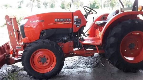 ขายรถไถ KUBOTA L4708 อุปกรณ์ ดันหน้า ผานหลัง รถสวยสภาพดีมาก ใช้งานน้อย เอกสารถูกต้อง เล่มทะเบียนพร้อมโอน ราคา375,000 สนใจโทร 090-8588220คุณนะ 093-3258446คุณบิว หรือเข้าดูสินค้าอื่นๆได้ที่ www.narong2truck.com หรือ www.truck.in.th/498 หรือเพจFacebook ณรงค์ ขายรถไถ KUBOTA L4708 อุปกรณ์ ดันหน้า ผานหลัง รถสวยสภาพดีมาก ใช้งานน้อย เอกสารถูกต้อง เล่มทะเบียนพร้อมโอน ราคา375,000 สนใจโทร 090-8588220คุณนะ 093-3258446คุณบิว หรือเข้าดูสินค้าอื่นๆได้ที่ www.narong2truck.com หรือ www.truck.in.th/498 หรือเพจFacebook ณรงค์