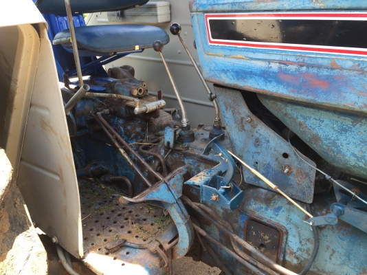 ขายรถไถ 6610 แท้เต็มคัน ปั้มกลม ไอดีโต เสื้อลาย เอกสารเล่มทะเบียนพร้อมชุดโอน มี VDO ตอนทำงานให้ดูครับ (จัดไฟแนนซ์ได้)