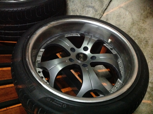 ขายแม๊ก 19 ติดยาง กว้างหน้า 8.5 หลัง 9.5 ขอบสวย สีสวย