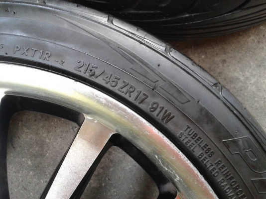 ขอบ17นิ้ว4รู100/114 พร้อมยาง สวยๆ 4 ล้อ ราคา 6900 บาท