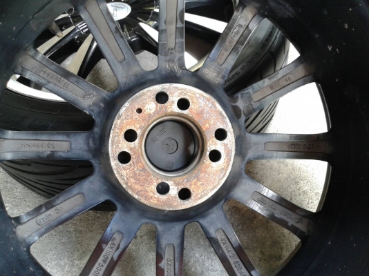 ขอบ17นิ้ว4รู100/114 พร้อมยาง สวยๆ 4 ล้อ ราคา 6900 บาท