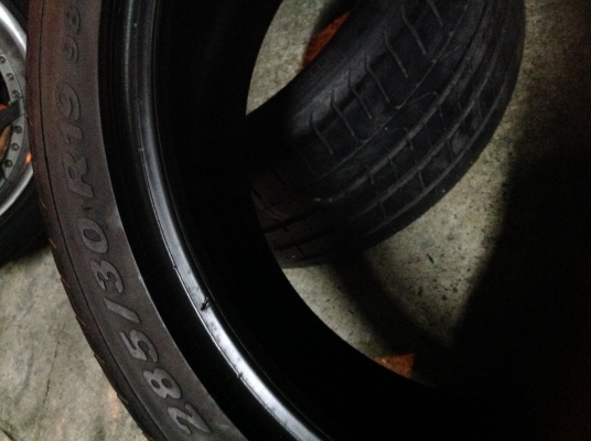 ขายยาง นอก อย่างล่ะ 2 เส้น ยางเทพ ยางสวย ยางสภาพดี