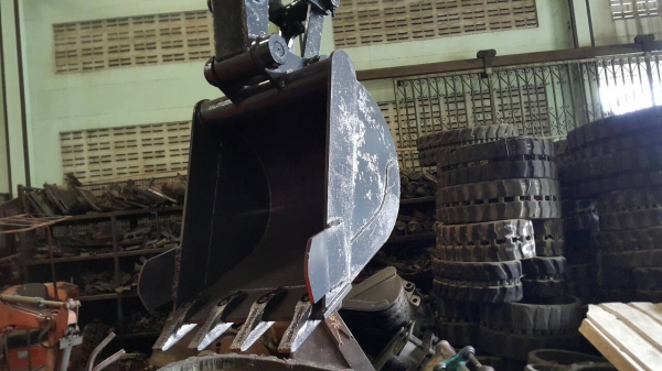 ขาย รถขุด HITACHI รุ่น EX40 มือสองญี่ปุ่น แทรกเหล็ก สลักแน่น คอนโทรลสั้น ปั้มนิ้ว ทำงานไว สวย พร้อมใช้งาน มือถือ/LINE ID : 0818753444 ขาย รถขุด HITACHI รุ่น EX40 มือสองญี่ปุ่น แทรกเหล็ก สลักแน่น คอนโทรลสั้น ปั้มนิ้ว ทำงานไว สวย พร้อมใช้งาน มือถือ/LINE ID : 0818753444