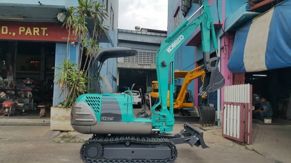 ขาย รถขุด KOBELCO รุ่น SK025  มือสองญี่ปุ่น แทรกเหล็ก สลักแน่น ทั้งคัน คอนโทรลสั้น ปั้มนิ้ว มือถือ/LINE ID : 0818753444