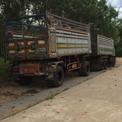 ขายรถพ่วง 18 ล้อ 2 เพลา แม่.ลูก กระบะเนียม ISUZU 270 รถพร้อมใช้ ราคา.1880000 ต่อรอง สนใจโทรจองด่วน