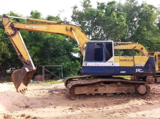 ขายรถขุด แบคโค PC200-5 เครื่องดี ปั้มแรง ช่วงล่างดี เอวแน่น แอร์เย็น สภาพพร้อมใช้งาน เอกสารเล่มทะเบียนพร้อมโอน ราคา720,000 สนใจโทร 090-8588220คุณนะ 093-3258446คุณบิว หรือเข้าดูสินค้าอื่นๆได้ที่ www.narong2truck.com หรือ www.truck.in.th/498 หรือเพจFacebook