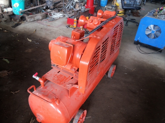 ขายถูกๆ...ปั้มลม hitachi japan ฟิตๆ พร้อมใช้งาน