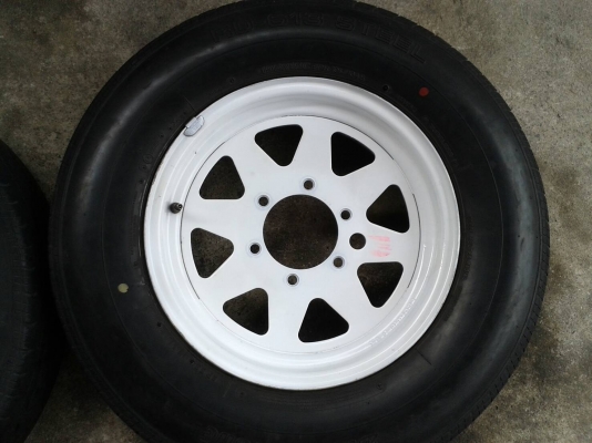 ล้อกะทะขอบ15นิ้ว6รู พร้อมยาง สวยๆ 4 ล้อ ราคา 3900 บาท