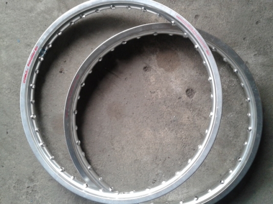 ล้อมิเนียม 2 ล้อ