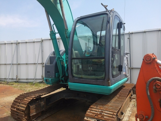 ขายKOBELCO SK135SR YY04  ปี 2007  มาใหม่  เก่าญี่ปุ่นแท้  เดิมๆๆ  สภาพสวยมากๆๆ  สนใจโทร 089-7462641  สุวรรณี