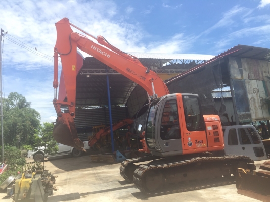 ขายHITACHI ZX135US  มาใหม่ เก่าญี่ปุ่นแท้  ปี2008  แทรคใหญ่..ชั่วโมงน้อย  สภาพสวยมากๆๆ  สนใจโทร 089-7462641  สุวรรณี
