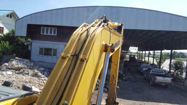 ขายKomatsu PC 200-7