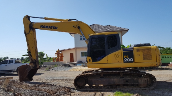 ขายKomatsu PC 200-7