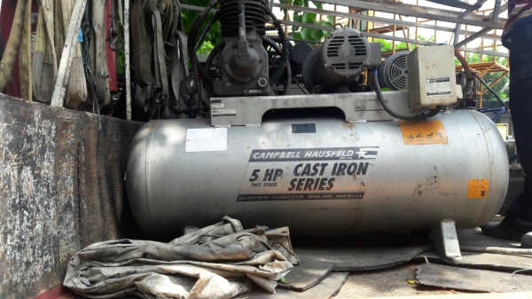 ขายปั้มลม capmbell hausfeld made in uas ถังขนาด 320 ลิตร ราคาถูก 18500 มอเตอรื5แรง