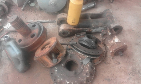 ขายซากรถโม่ HINO FR2708 ช่วงล่าง ZM 10 นอ๊ด 2 เพลาทะเบียนเต็มเครื่อง EK 100 ขายซากรถโม่ HINO FR2708 ช่วงล่าง ZM 10 นอ๊ด 2 เพลาทะเบียนเต็มเครื่อง EK 100