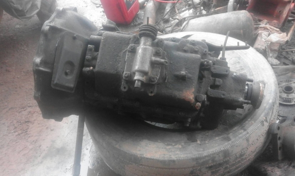 ขายซากรถโม่ HINO FR2708 ช่วงล่าง ZM 10 นอ๊ด 2 เพลาทะเบียนเต็มเครื่อง EK 100 ขายซากรถโม่ HINO FR2708 ช่วงล่าง ZM 10 นอ๊ด 2 เพลาทะเบียนเต็มเครื่อง EK 100