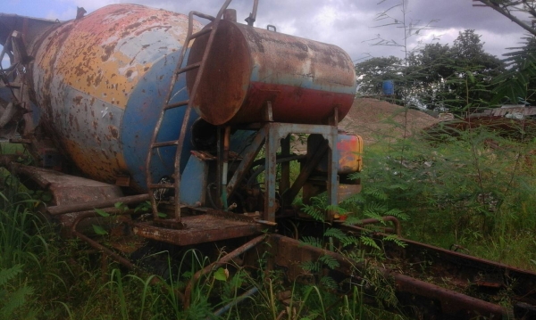 ขายซากรถโม่ HINO FR2708 ช่วงล่าง ZM 10 นอ๊ด 2 เพลาทะเบียนเต็มเครื่อง EK 100 ขายซากรถโม่ HINO FR2708 ช่วงล่าง ZM 10 นอ๊ด 2 เพลาทะเบียนเต็มเครื่อง EK 100