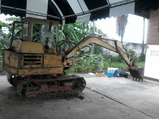 รถแม็คโคร รถตักดินพร้อมใช้ ราคาไม่แพง