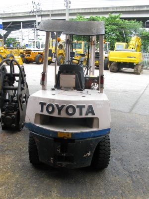 ขาย forklift TOYOTA รุ่น 3FD30 ขนาด3ตัน สภาพสวยพร้อมใช้งาน โทร.02-9409240-44
